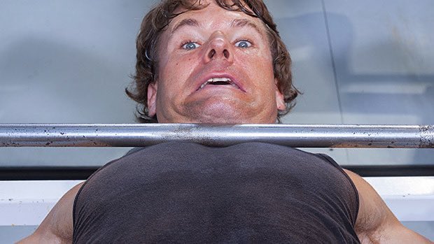 DeanTTraining's tweet image. If we were to ask the next 10 million dudes that walk down the street to go into an empty gym and bench 225 for 1 rep WITHOUT safeties, the death toll would be 9,500,000+

ZERO doubt about this

225 is not considered elite in fitness circles

Amongst normies….it is VERY ELITE