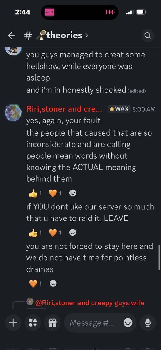 WaggyBat's tweet photo. the OFFICIAL trioskaz discord server is DEFENDING AN ADMITTED PEDOPHILE!!!!
their solution?
TIME OUT EVEYBODY FOR 25 HOURS AND LEAVE THE SERVER IF YOU DONT WANT A PEDOPHILE THERE.
#NINAH #TRIOSKAZ https://t.co/8RXED4adba