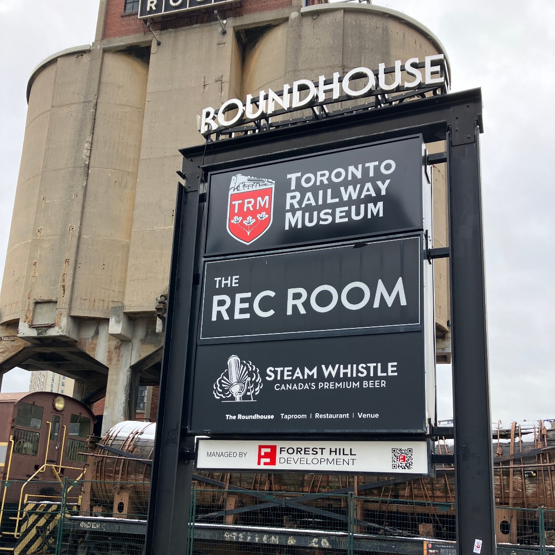 TORailwayMuseum's tweet image. The John Street Roundhouse is a great family destination this Winter Break. Just follow our new signs along Bremner Blvd to find us in Stall 17. 

 #TorontoRailwayMuseum #JohnStreetRoundhouse #FamilyFunToronto #WinterBreakToronto #ExploreToronto #TorontoMuseums