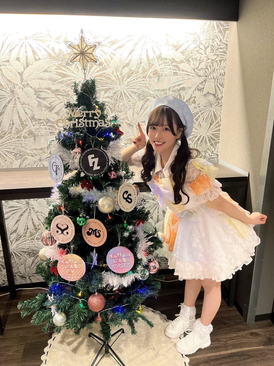 おはよう♡ みてみてー！！このツリーが可愛すぎて つい撮っちゃったよ