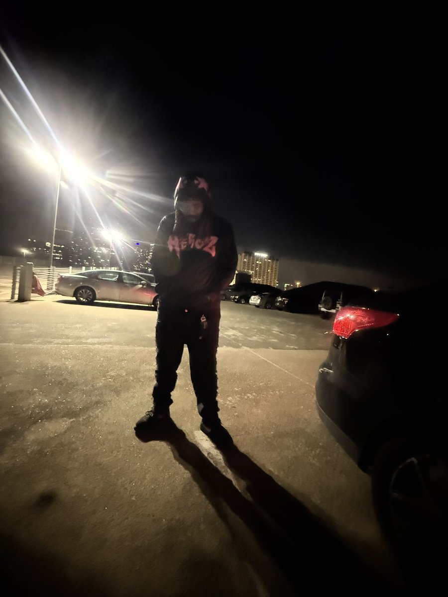 B1TCHL3SSS's tweet image. 