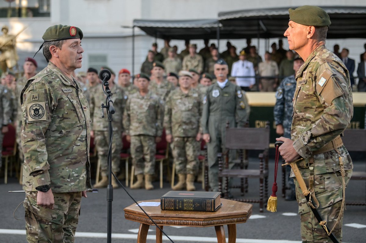 Ministerio de Defensa tweet media