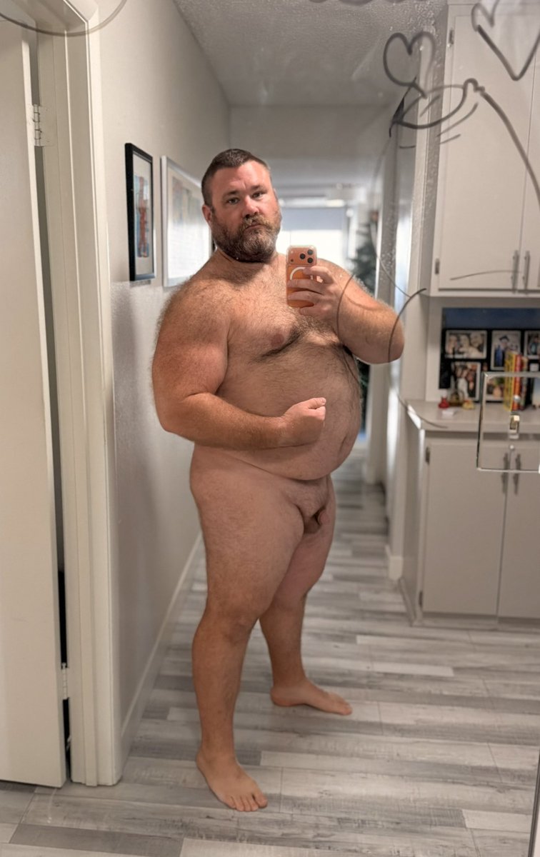 GazBearington's tweet photo. At the gym, after the gym. 😤💪 https://t.co/UGhP6JLAzd