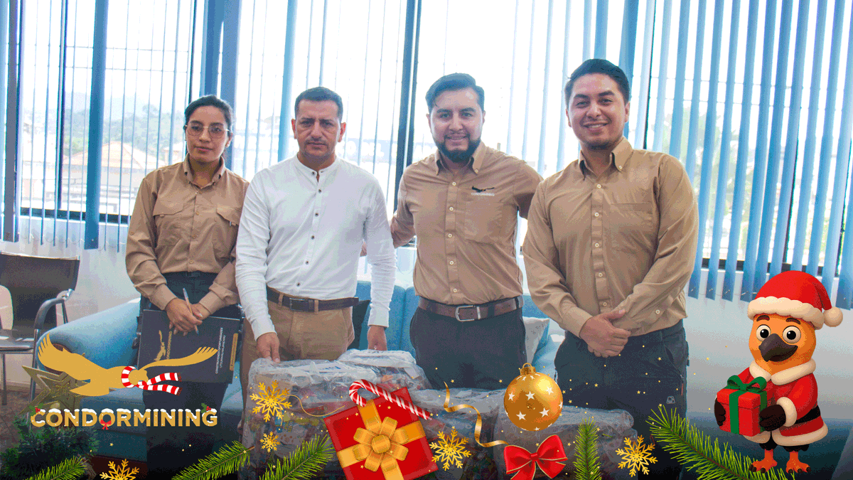 condormining's tweet image. 🎄 Un tiempo para fortalecer lo que nos une.

Desde Condormining, compartimos este espacio junto a autoridades y líderes comunitarios, fortaleciendo el diálogo y el trabajo conjunto por el desarrollo. 🏞️

#Condormining #Navidad #TrabajoConjunto #ConstruyendoOportunidadesReales