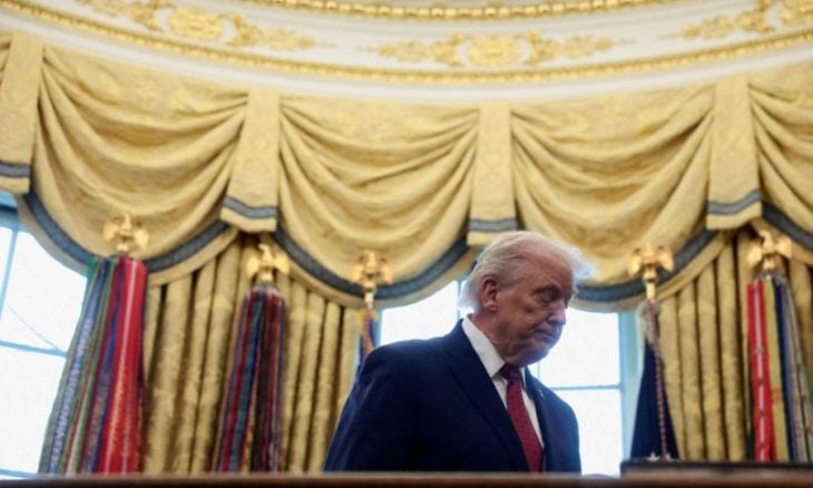 ترامب يوسّع حظر السفر إلى الولايات المتحدة ليشمل ست دول إضافية والفلسطينيين- (بيان) 