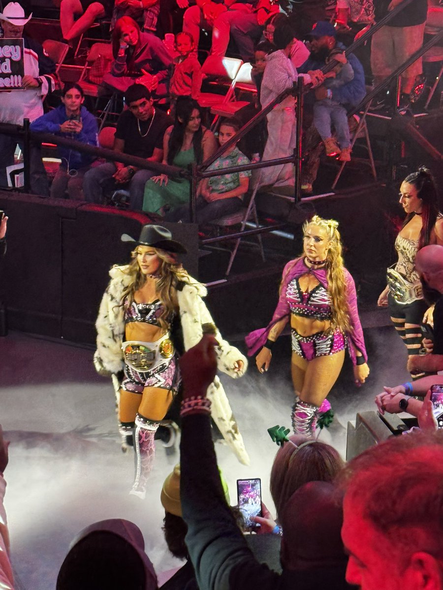 richschellhase's tweet image. #fatalinfluence @FallonHenleyWWE @lainey_wwe #WWENXT