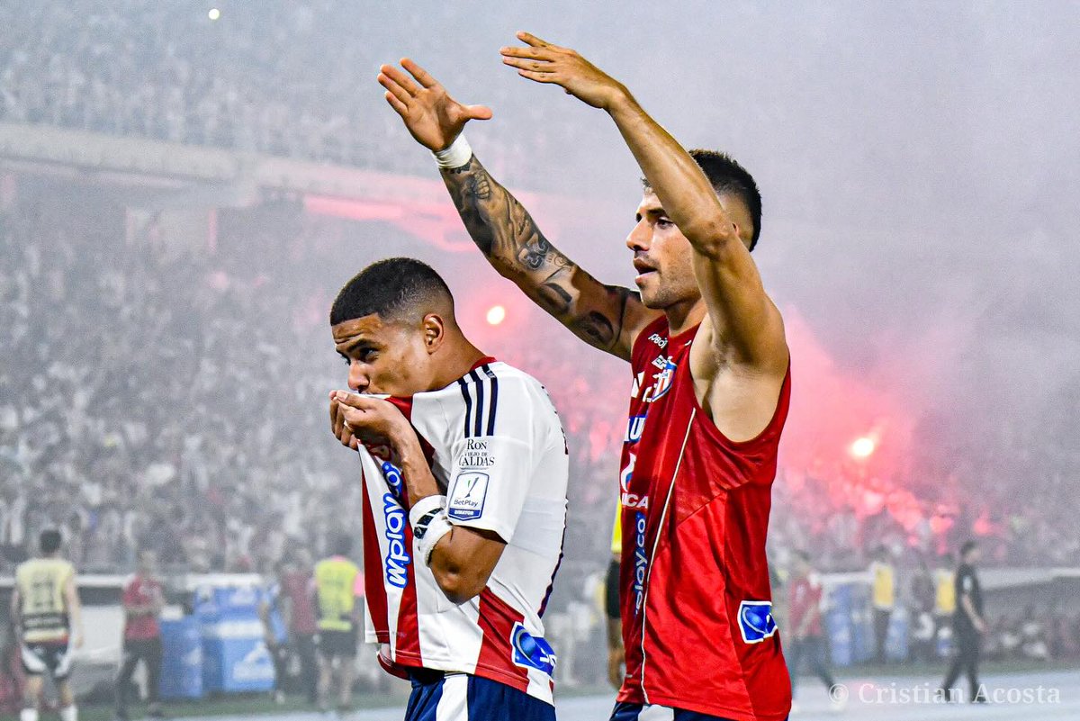 Goleadores de <a href="/JuniorClubSA/">Junior FC</a> por estrella:

⭐77: Bruja Verón (19)
⭐80: Omar Galván (15)
⭐93: Niche (34)
⭐95: Valenciano (24)
⭐04: Arzuaga y Ballesteros (6)
⭐10: Bacca (12)
⭐11: Bacca (12)
⭐18: Luis Díaz (10)
⭐19: Luis Narváez (6)
⭐23: Bacca (18)
⭐️25: José Enamorado (8)