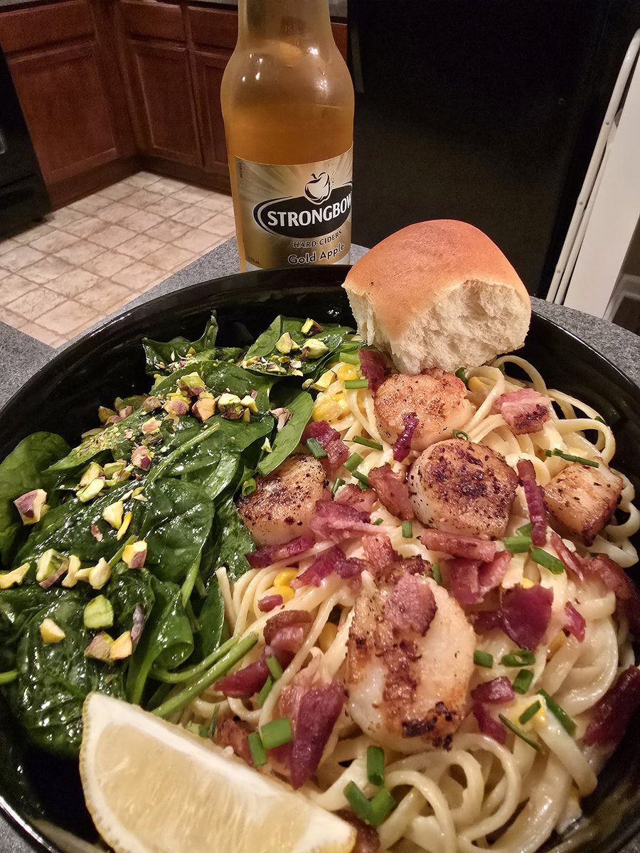 Mello_Ichimaru's tweet image. Today's Hello Fresh dish is Scallops &amp;amp; Creamy Corn Pasta with Bacon plus Pistachio Spinach Salad #hellofresh #hellofreshpics