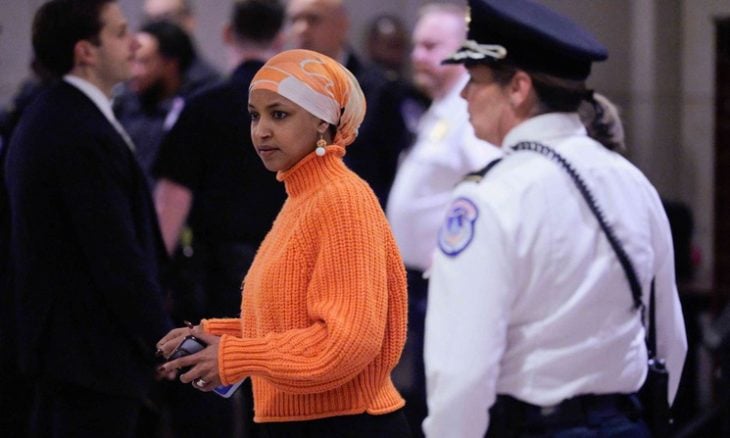 البرلمانية إلهان عمر تقول إن سلطات الهجرة الأمريكية أوقفت نجلها .. والوكالة تنفي: لا سجل للحادثة - (فيديوهات) 