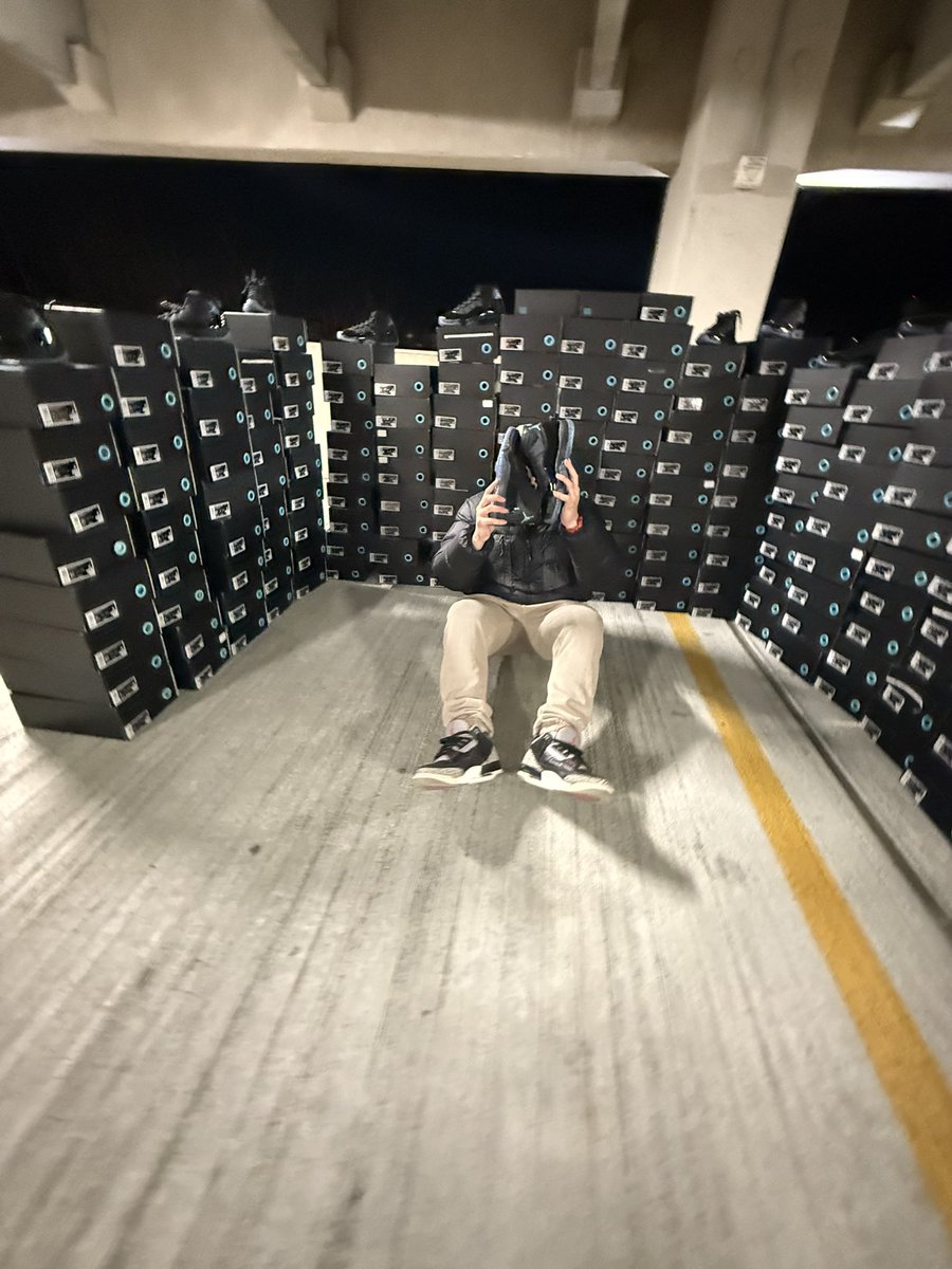 ChippiTheMan's tweet photo. Couple sizes available 💫 https://t.co/i8CEZcFbVP