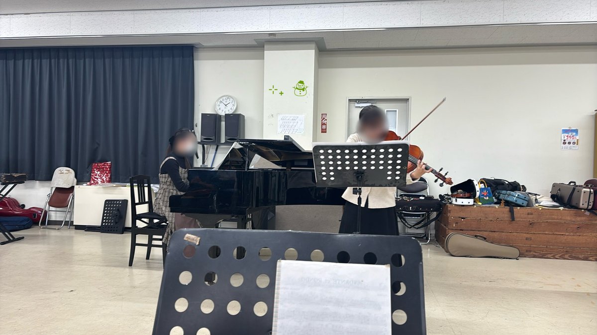 schulkamerad1's tweet photo. シュールカメラート管弦楽団です🐢
13日に新人演奏会を開催しました🎶
今年入団してくれた部員のみなさんが、一生懸命練習を重ねて演奏してくれた姿は、とても感慨深いものでした🥹
定期演奏会でのさらなる活躍が、今から楽しみです♪
#島根大学
#島根大学医学部
#島根大学シュールカメラート管弦楽団 https://t.co/PfqCMymLt5