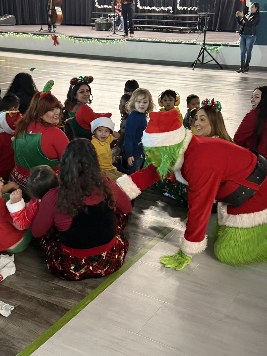 Leslie Thomas tweet media