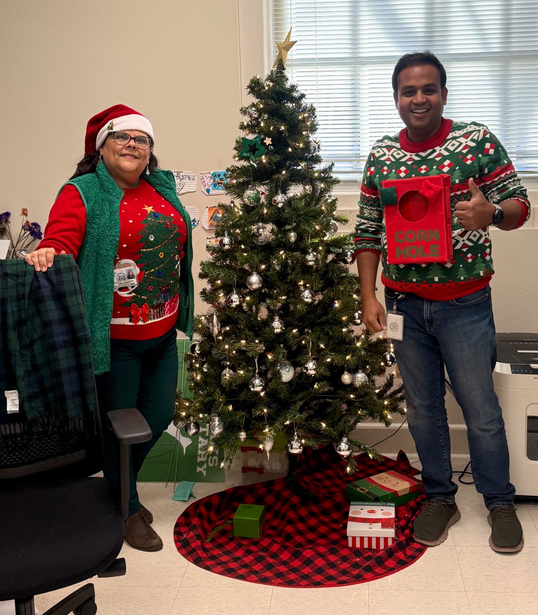 River Oaks IB World School tweet media