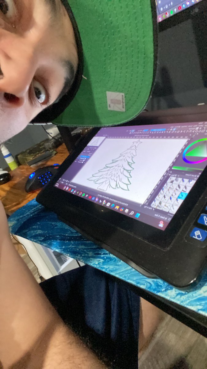 PurecookinChris's tweet photo. 9 days til Christmas yeet! https://t.co/OaI2VG8Wyc https://t.co/KYt29dnI20