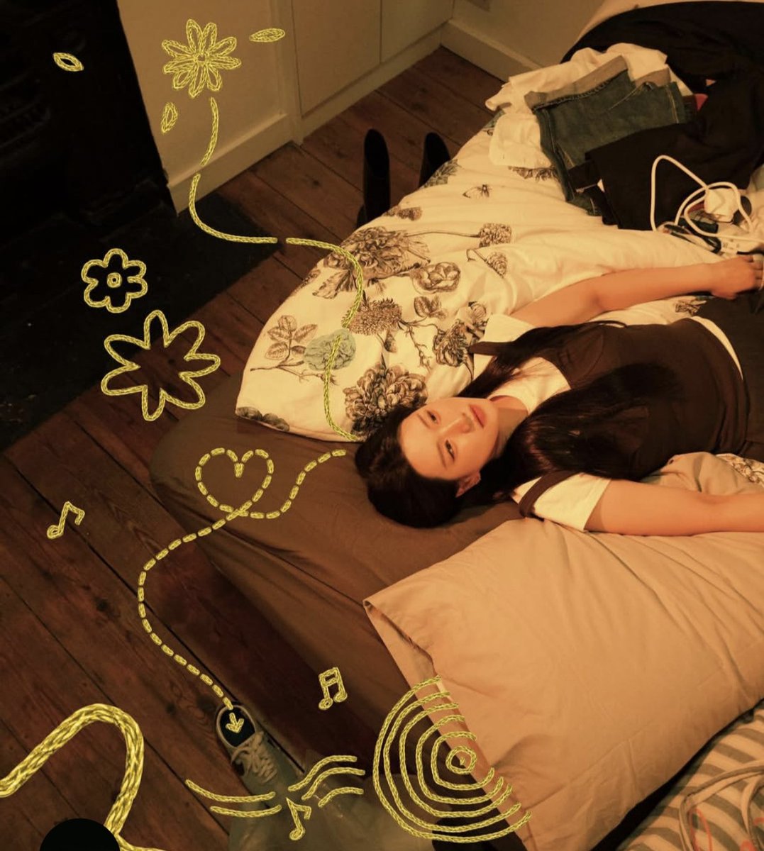 シニョンさんのインスタにコンセプトフォト(美)が載ってたけど、アルバムが出るのかな？情報求む😃
#青春スター