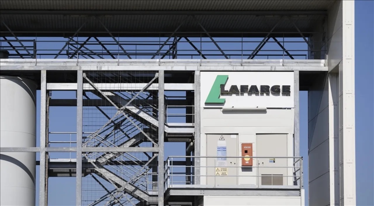 القضاء الفرنسي يطالب بتغريم لافارج أكثر من مليار يورو 