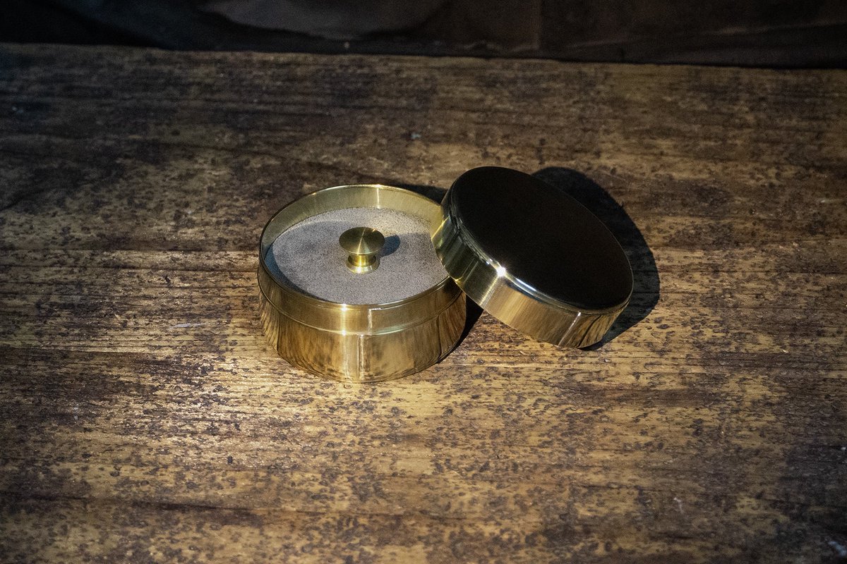 YI 山口一郎　開化堂　ピン バッジ 茶筒の開化堂 | ピンバッジ