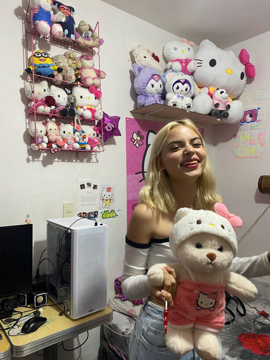 sofbnny's tweet image. Infinitas gracias W REALS. 
Gracias por el apoyo, por estar pendientes, por los mensajes, amor y cariño. Simplemente, gracias por no dejarme sola 🤍