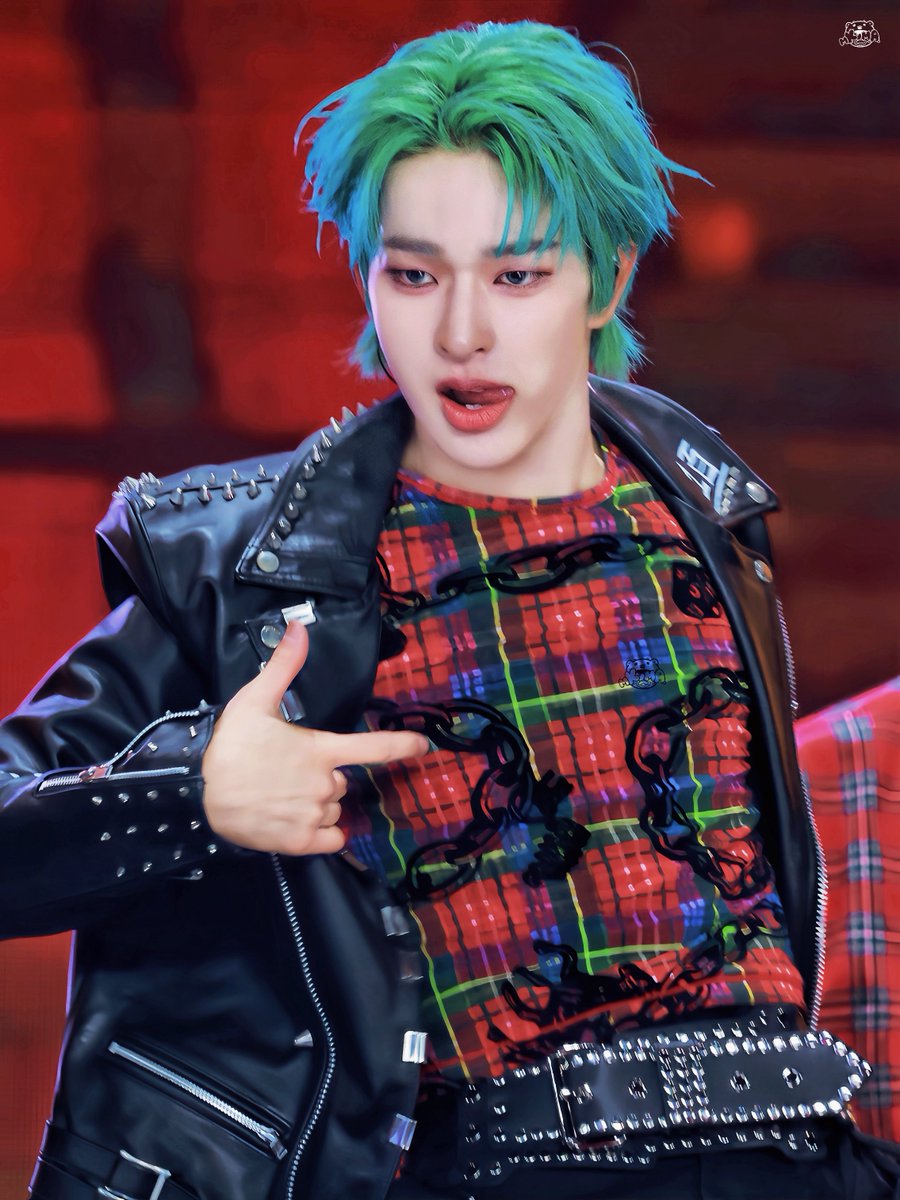 ┐「 )__ 〜(ε:)0