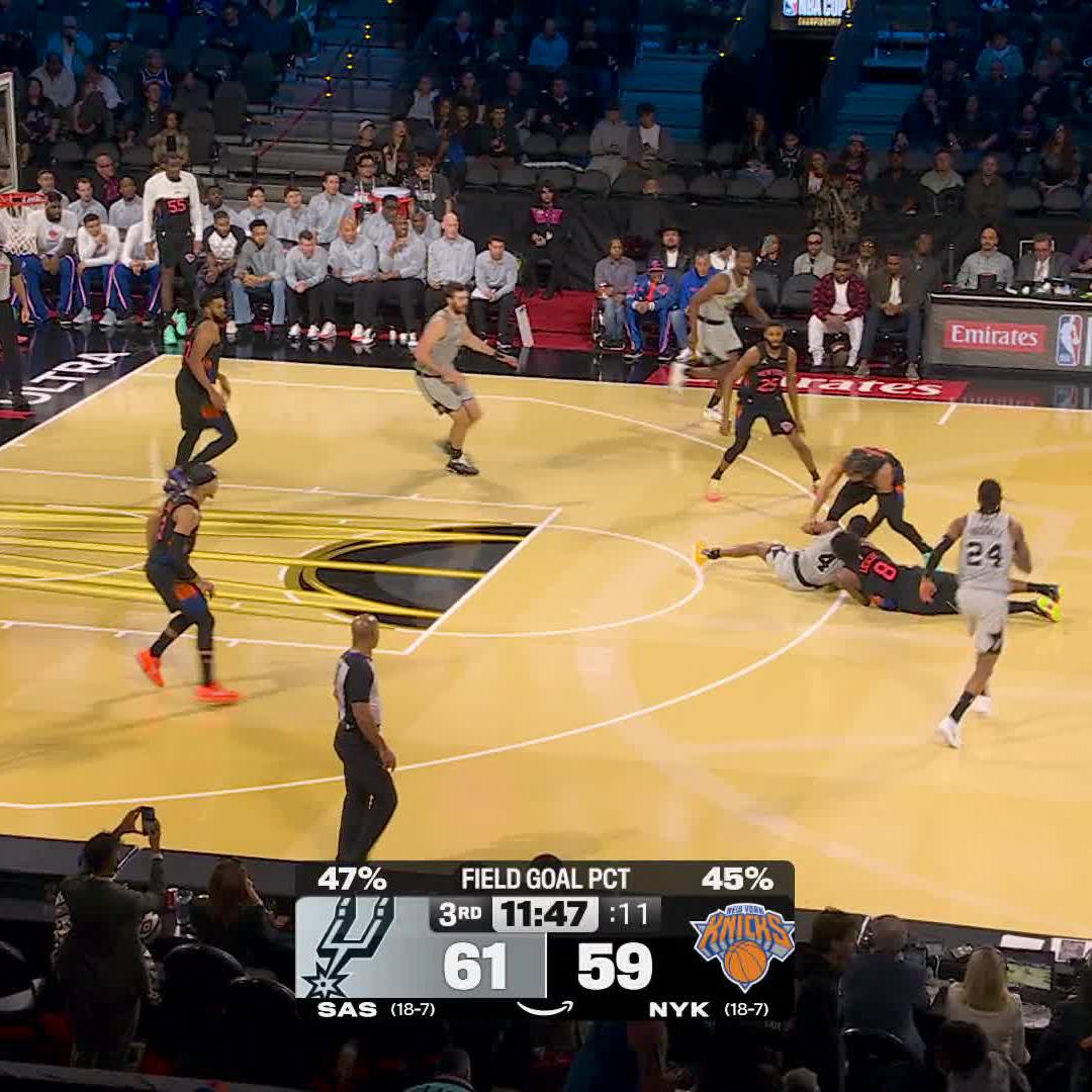 DE'AARON FROM DEEEEEP 🎯
📺 NBA on Prime