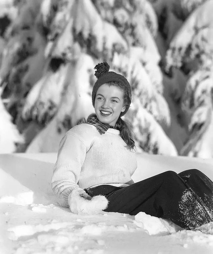 Marilyn Monroe (Norma Jean) in the snow, 1945