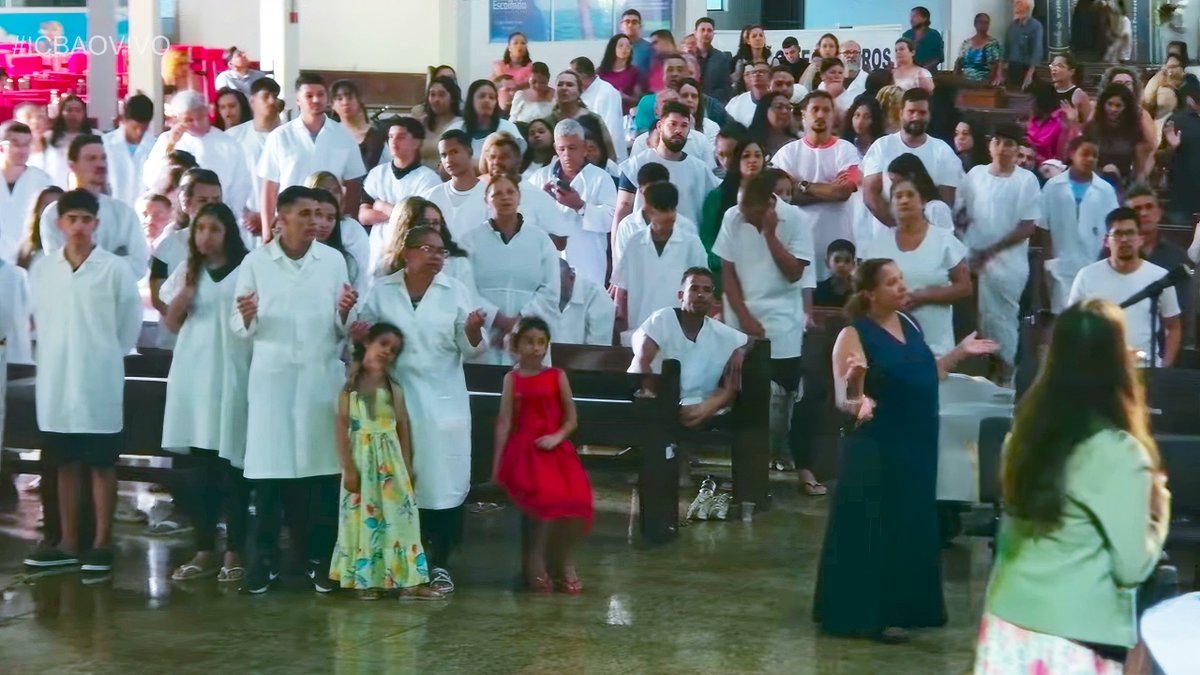 icboficial's tweet photo. A Última Santa Ceia do Ano na Catedral da Bênção reuniu mais de 1.500 pessoas em uma manhã de fé, batismos, comunhão e celebração do tema “Fruto Fiel”, com a presença da vice-governadora do DF, Celina Leão. 
https://t.co/HUH8nykRpw https://t.co/FOQfAIPa3q
