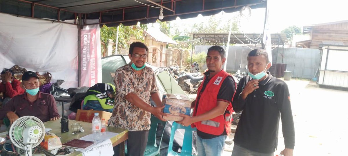 ancha_76's tweet photo. Bantuan mlalui brbagai posko maupun scara lsg  mlalui darat &amp; udara utk wil.  terisolasi bencana di Sumatera 
#KemendesPDTPeduliBencana
#MenteriDesaPeduliBencanaSumatera
#PendampingDesaPeduliBencana

@prabowo
@YandriSusanto
@ArizaPatria https://t.co/NkwWcLj4QF