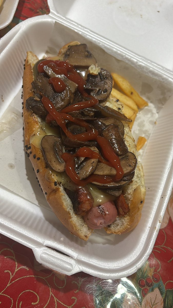 Damsei1's tweet photo. Cuando empieza el live? Ya me quiero comer mi jochis #LaMasDraga7 https://t.co/coGN8KYIvP