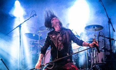 buzz_kunst's tweet photo. #NowPlaying 【No. 685】
Hell in the Club - Devil on My Shoulder
(From Album "Hell in the ClubDevil on My Shoulder)
#HeavyMetal
#HardRock
#グラムメタル
#HellInTheClub
https://t.co/EilzEuP3Et @YouTubeより https://t.co/uhzrIqdFmF