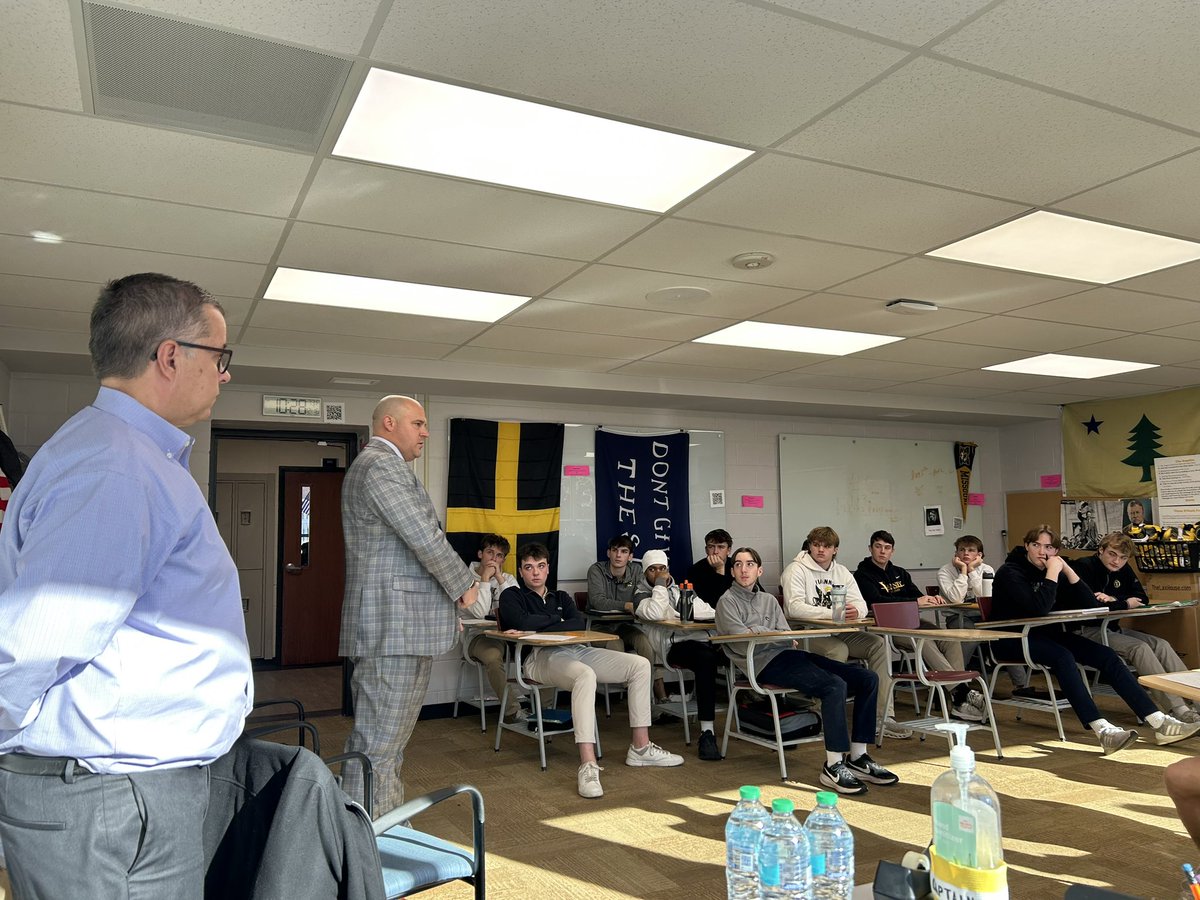 Thank you to <a href="/Criminallaw20/">Steven Waterkotte</a> and <a href="/JPFrisella/">John Paul Frisella</a> for speaking with <a href="/vianneygriffins/">Vianney Griffins</a> about due process and civil liberties