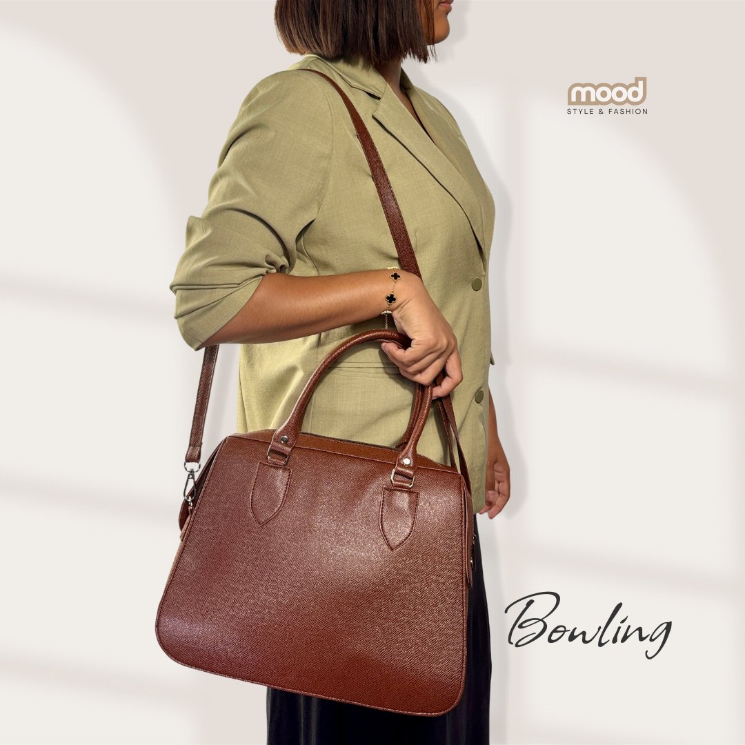 redbite29's tweet image. Classic. Timeless. Effortlessly elegant.

The Bowling Brown is crafted with premium Amanda Leather and designed with a structured silhouette that elevates any outfit.
A perfect companion for work, weekends, and everything in between.

✨ Order Here
technowealthcreators.com/eshop/detail/b…