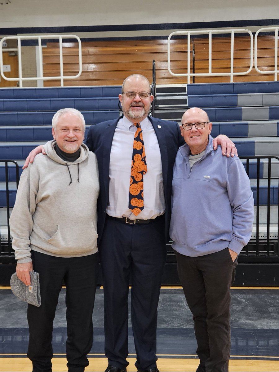 Coachhm's tweet image. Always greatful to catch up with my coaching friends Wade Hill and Robert Smith