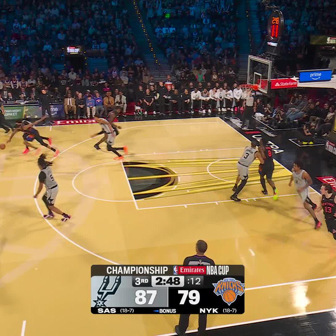 WHAT IS HAPPENING?!?!
📺 NBA on Prime