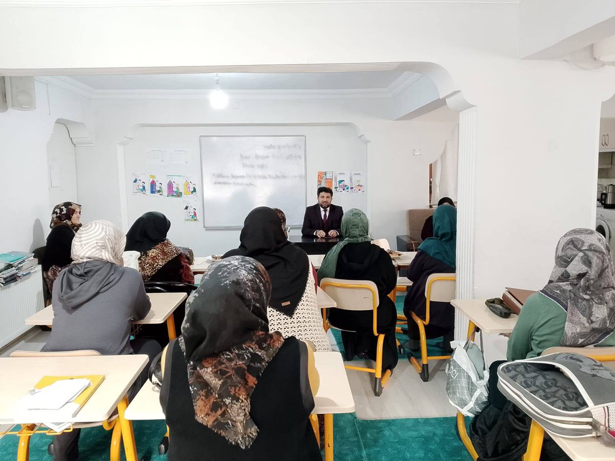 Salı Sohbetleri Devam Ediyor
Yığılca İlçe Müftülüğü tarafından bayanlara yönelik olarak başlatılan Salı Sohbetleri, düzenli olarak devam etmektedir.