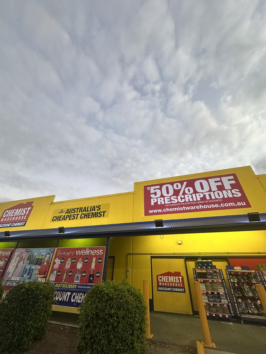 Something to make a Aussie thatter smile atm 🙏Gary Barlow Christmas music 🎶 playing on chemist warehouse radio ❤️🎄🎼⫩ not something you hear every day ⫩ <a href="/GaryBarlow/">Gary Barlow</a> <a href="/takethat/">Take That</a> <a href="/robbiewilliams/">Robbie Williams</a> <a href="/OfficialMarkO/">Mark Owen</a> <a href="/ChemistWhouse/">Chemist Warehouse</a> #thatters #aussie