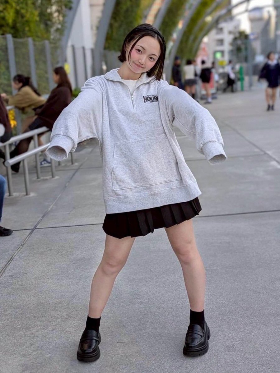 runa_repidoll's tweet image. やっほー✨️

12月20日 原宿SPIRAL
いつもとはちょっと違う衣装かも⁉️

12月21日 高田馬場BSホール
LittleDollちゃんとコラボライブ︎💕︎

ライブに向けて練習中🔥
応援しにきてねー︎💞

 #ライブ  #SPIRAL  #アイゲキ  #アイドル  #新生RepiDoll  #RepiDoll  #成瀬瑠菜