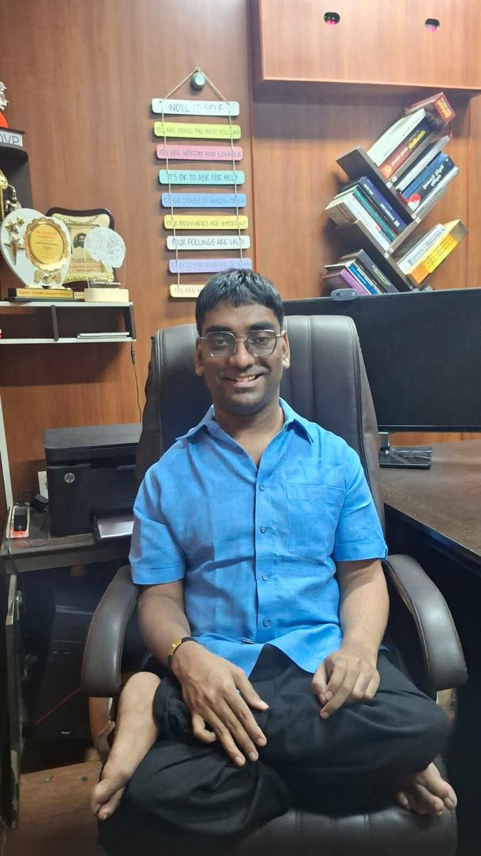 KumaranKumanan's tweet image. 400 sessions. 400 stories of growth. 400 reasons to be a couselling psychologist.
​To everyone who sat across from me this year: thank you for your courage. Honored to walk this path with you. 🙏✨

For more details 
share.google/dAA6AucXWfmxKd…

​#KPoint  #MentalHealth 
 #Gratitude