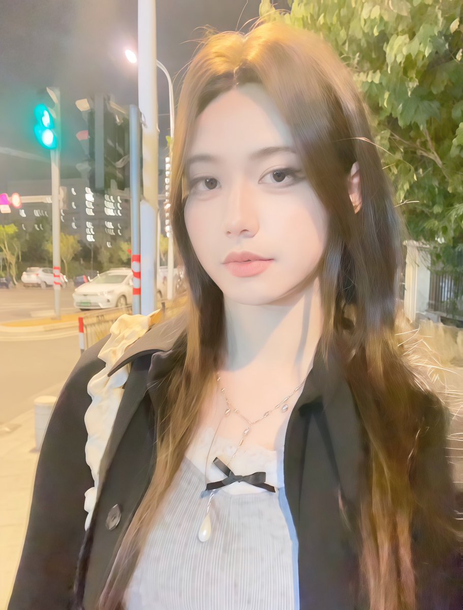 我只能不停的吃 tweet media