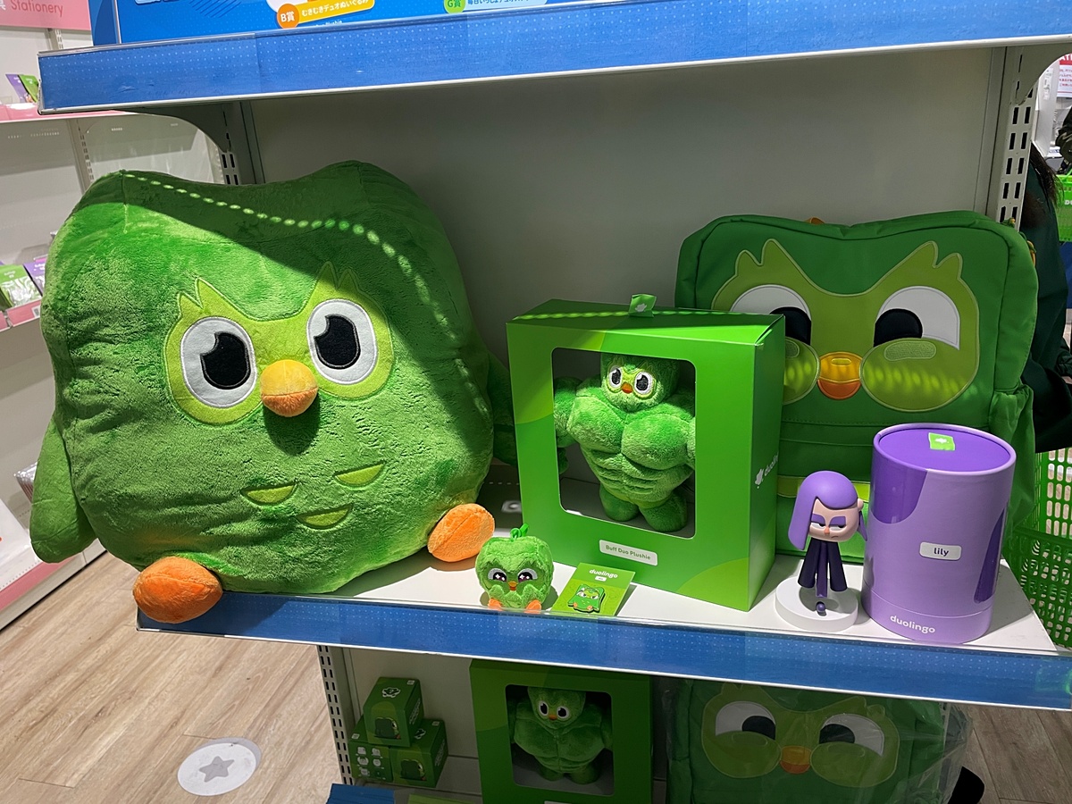 デュオリンゴのグッズストアが渋谷に登場！ コンビニ風の年内限定店舗