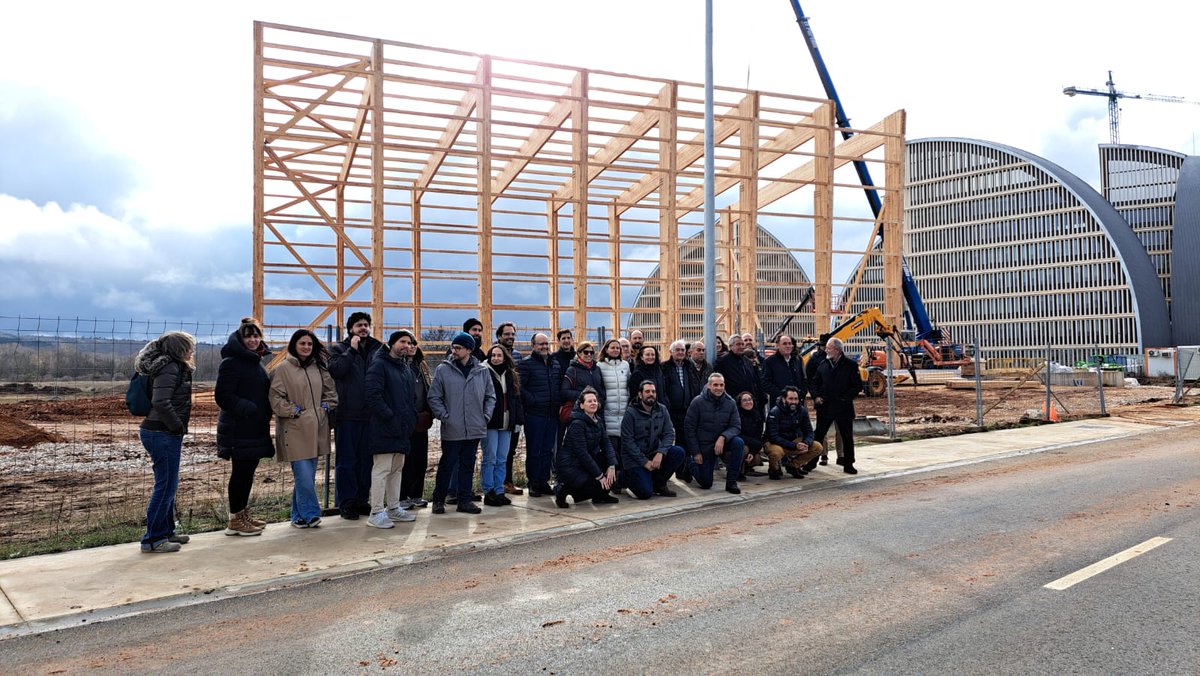 Construyendo Maderaula tweet media