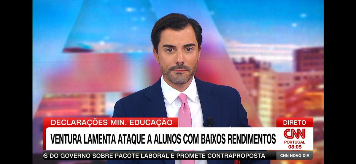 pismael's tweet photo. Que surpresa!
PS, Chega, BE e PCP no mesmo lado do populismo barato. https://t.co/arvYmflHq9