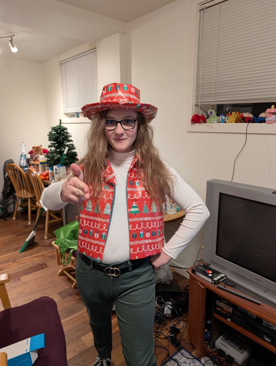 SeraphicSam's tweet photo. Fit check for work Christmas party https://t.co/sypMD5tkXK