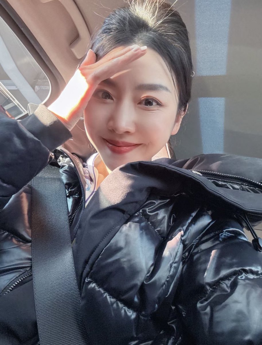 moxin660's tweet image. 真的瘦了好多了，现在才是理想身材
   v：moxin660