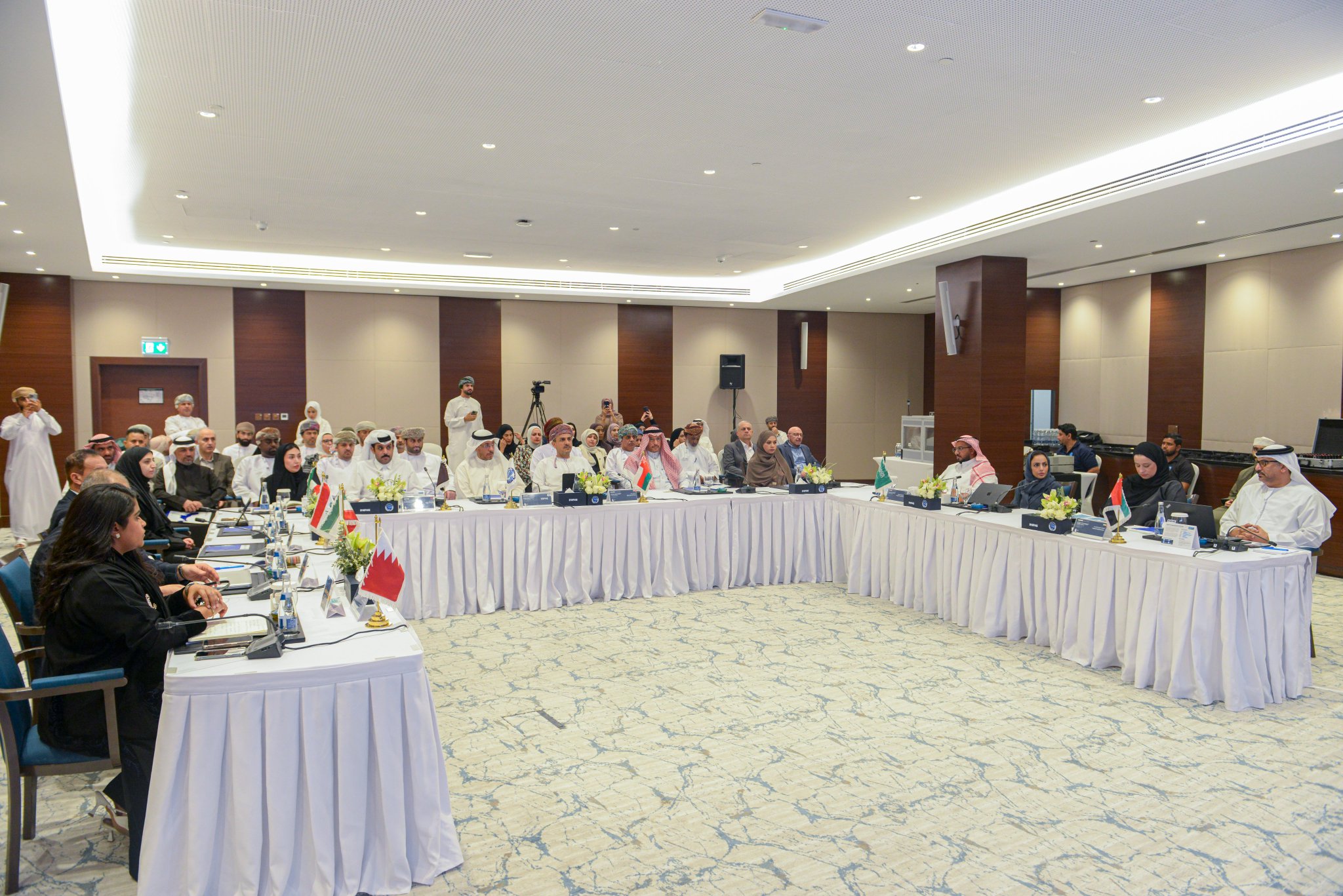 ندوة بيئية إقليمية بـ مسقط تناقش تحليل المخاطر الناتجة عن غزو الأنواع البحرية الدخيلة في منطقة بحر روبمي، حيث خلُص تقرير في هذا الجانب إلى تحديد 21 نوعًا بحريًّا تم تصنيفها ضمن فئة الخطورة العالية التي تستدعي إجراء تقييمات مخاطر تفصيلية وإدارة ورصد فعّال وتعزيز أنظمة الإنذار المبكر والتنسيق الإقليمي للحد من انتشار هذه الأنواع؛ نظرًا لآثارها البيئية والاقتصادية. #العُمانية 