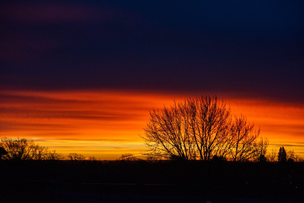 CharnwoodBC's tweet image. 🌆Beautiful skyline over Loughborough this morning...

📸Photo taken from the top of the Beehive Lane multi-storey car park