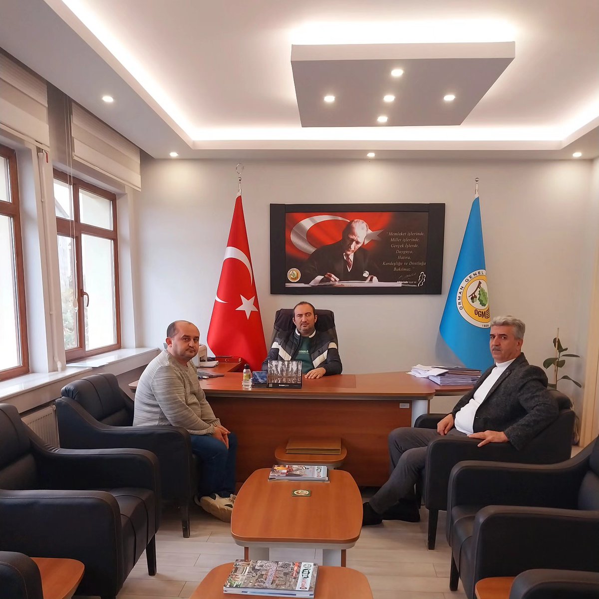 Çatalzeytin Orman İşletme Müdürümüz Süleyman Akgün Bey'i Baştemsilcimiz Sezer Çetinkaya ile birlikte Ziyaret ettik.
Değerli Müdürüme Misafirperverlikleri için Çok Teşekkür ederiz