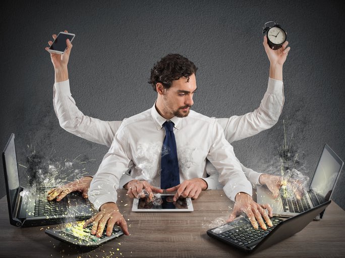 時間はパソコンで見れるだろ！！