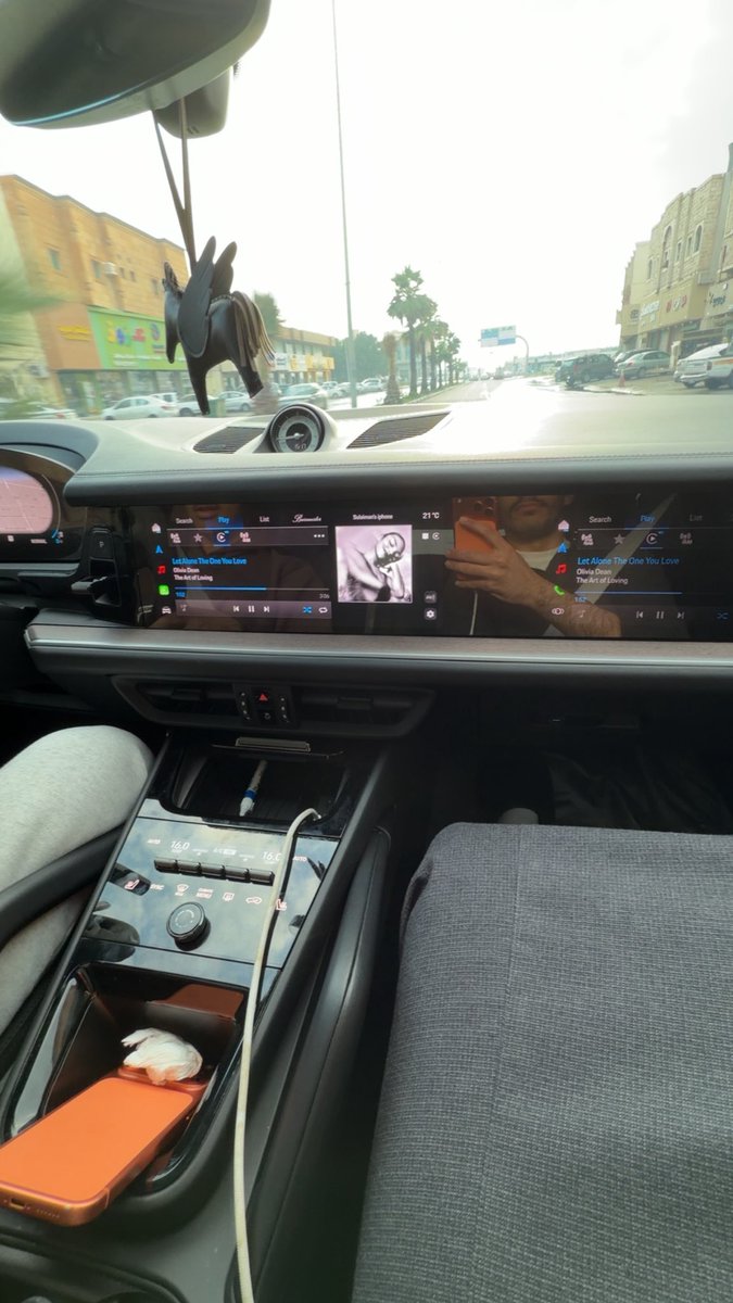 كأنه ما افترقنا يوم