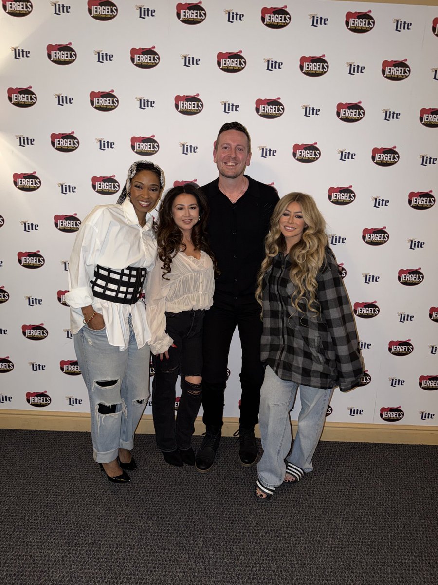 Dondonlance82's tweet photo. Danity Kane you just tore the house down in Pittsburgh!!! I will always support you and show up! That show was epic!!! 🫶🫶 #TheUntoldChapter @danitykane @AubreyODay https://t.co/8aXrqW3aE0
