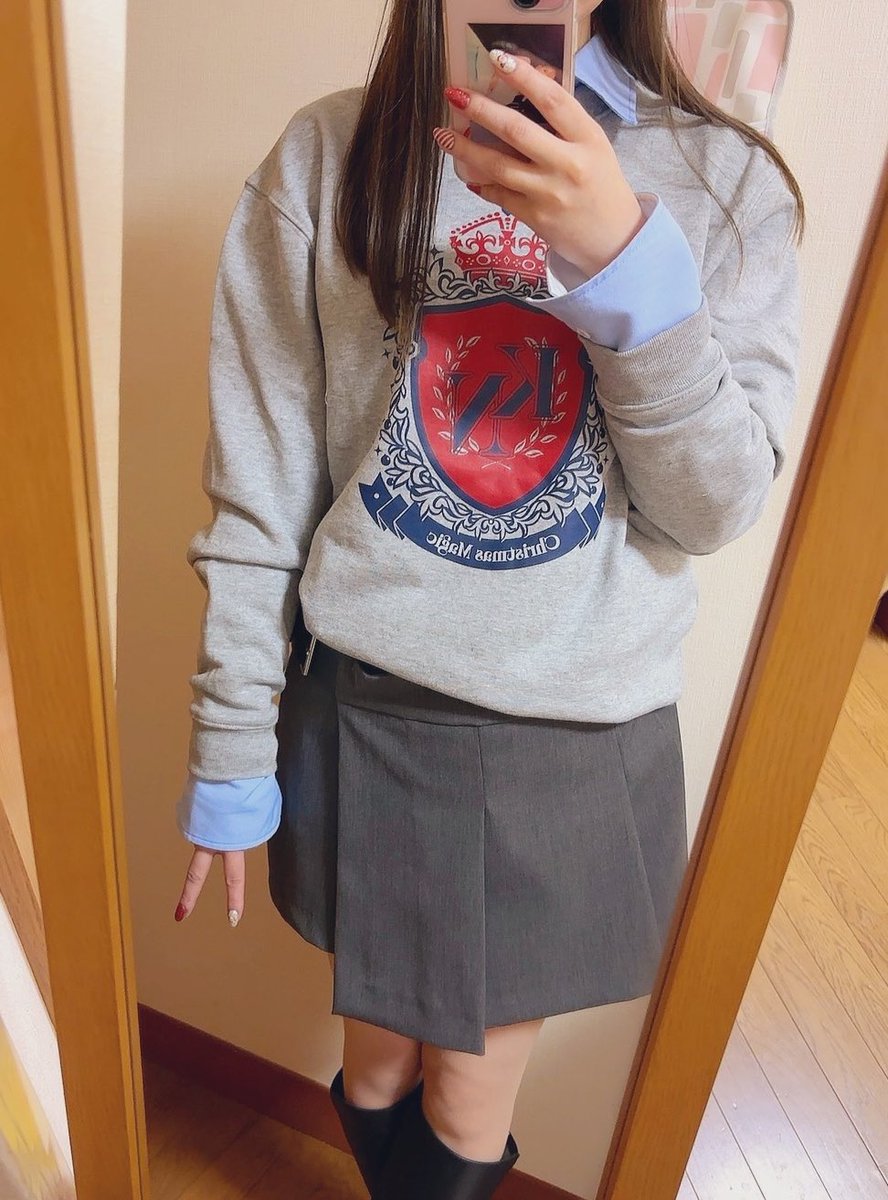 スウェットMサイズにしたけどちょうどいい🩶
仕事終わったから会場向かう🚃✨